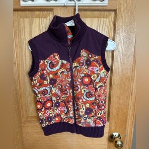 Burton ski/snowboard vest. Youth large, excellent condition.